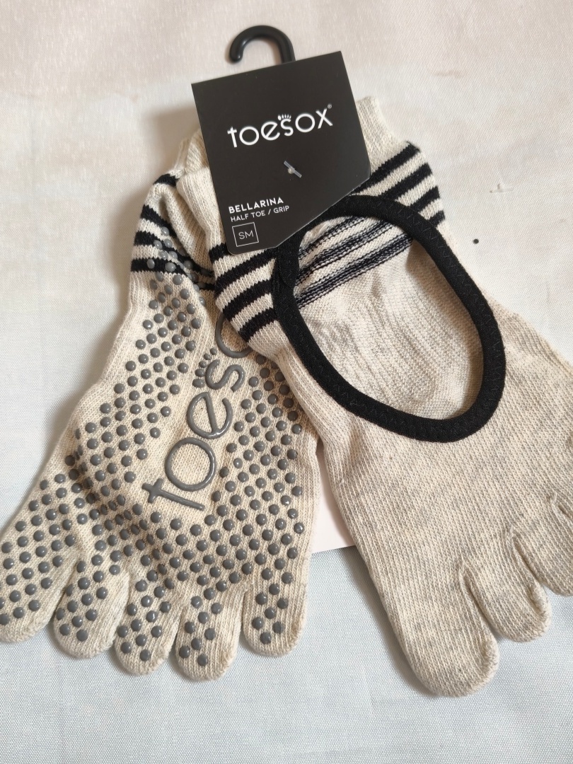 Носки для йоги Toesox с пятью  – обзор и цена Pilates Yoga Gym